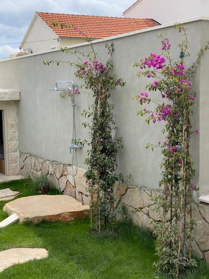 Villa Mediterra Garden & Pool Бол Екстер'єр фото